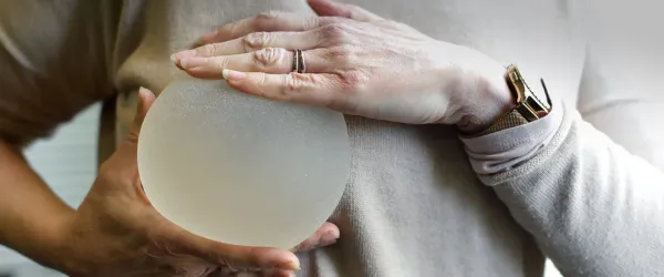 پروتز سینه مدل گرد