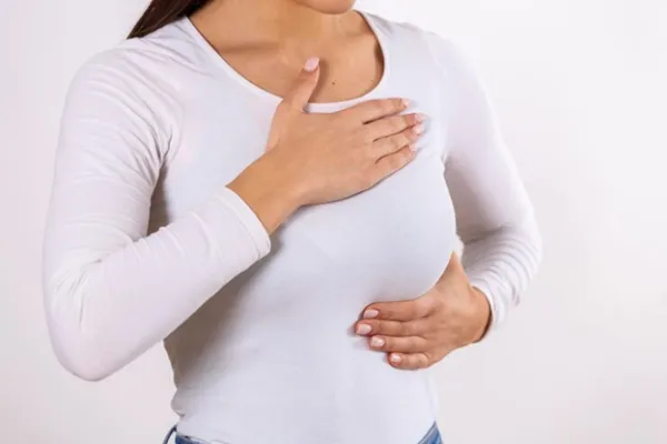 پایین بودن سینه بعد از عمل پروتز