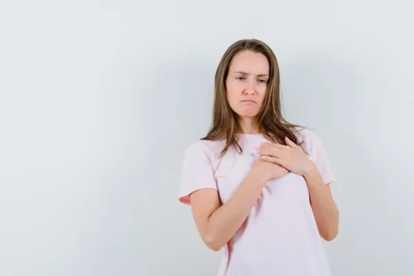 افتادگي سينه بعد از عمل پروتز