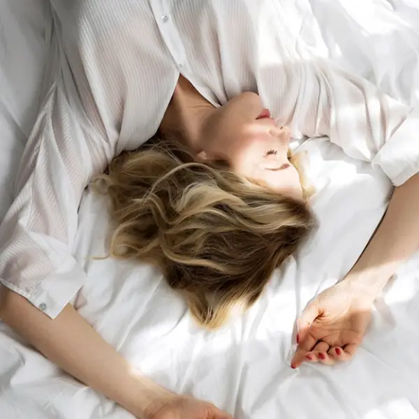 طرز خوابیدن بعد از عمل ماموپلاستی